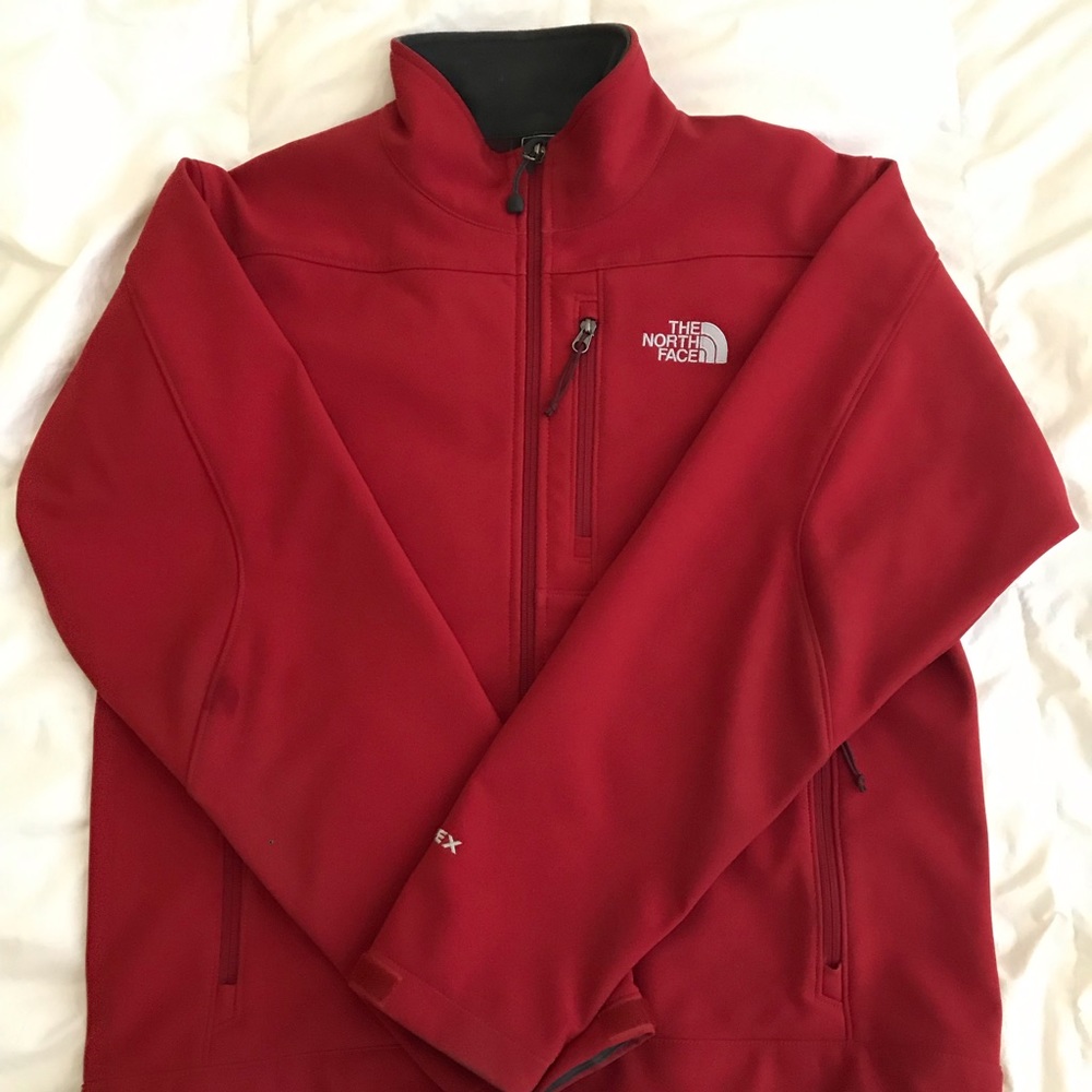 The North Face APEX Windbreaker